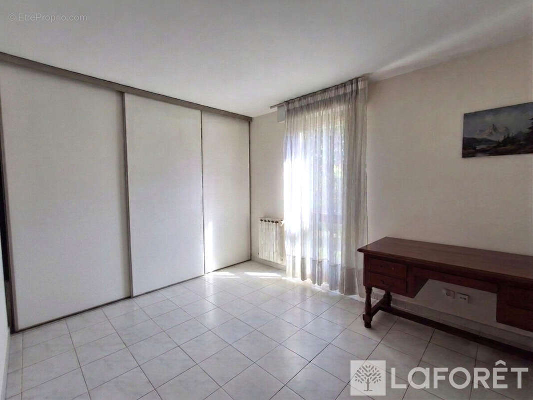 Hyeres centre ville - Appartement 4 pièces 87m2 avec garage - photo 7
