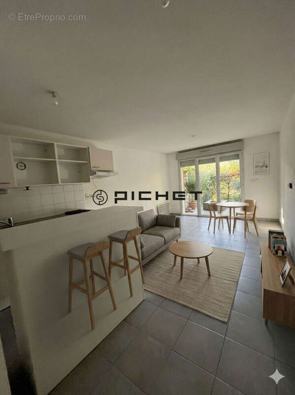 Appartement à SAINT-GENIS-POUILLY