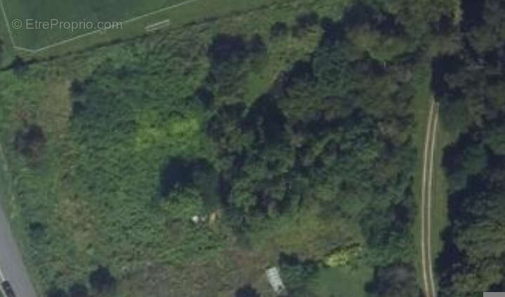 Terrain à CHEZY-SUR-MARNE