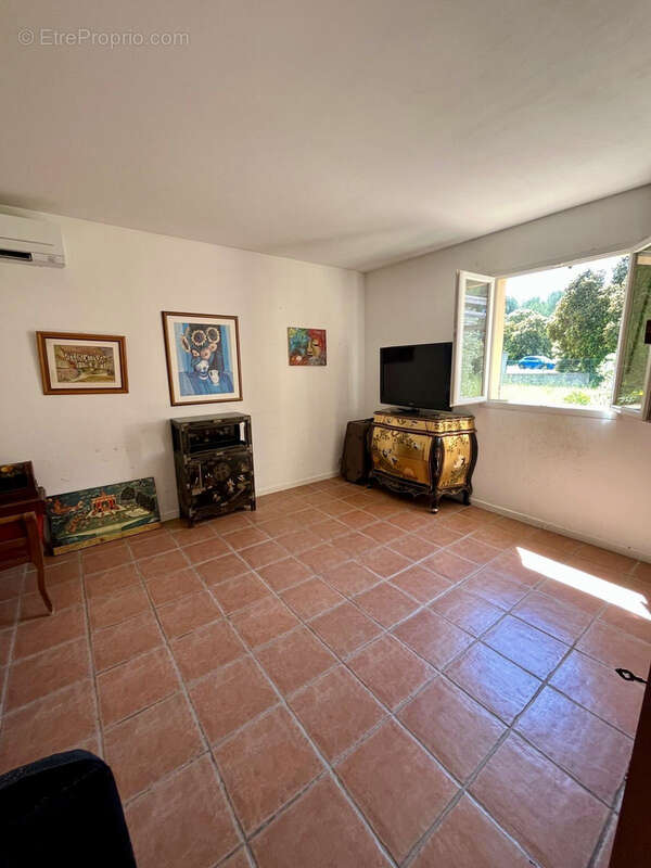 Maison à SAINT-CHAMAS