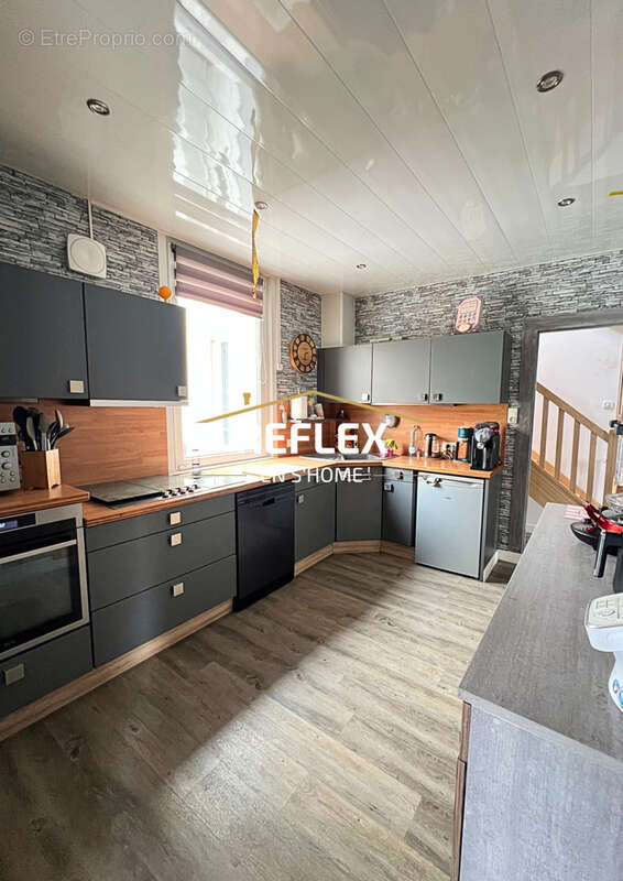 Maison familiale rénovée   142 m2   5 chambres   À Albert - photo 8