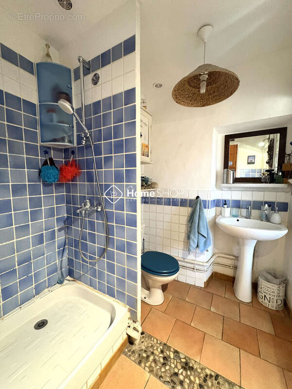 Appartement à LA BOUILLADISSE