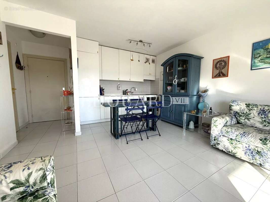 Appartement à ROQUEBRUNE-CAP-MARTIN