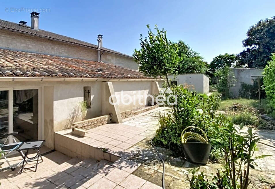 Maison à SAINT-FORT-SUR-GIRONDE