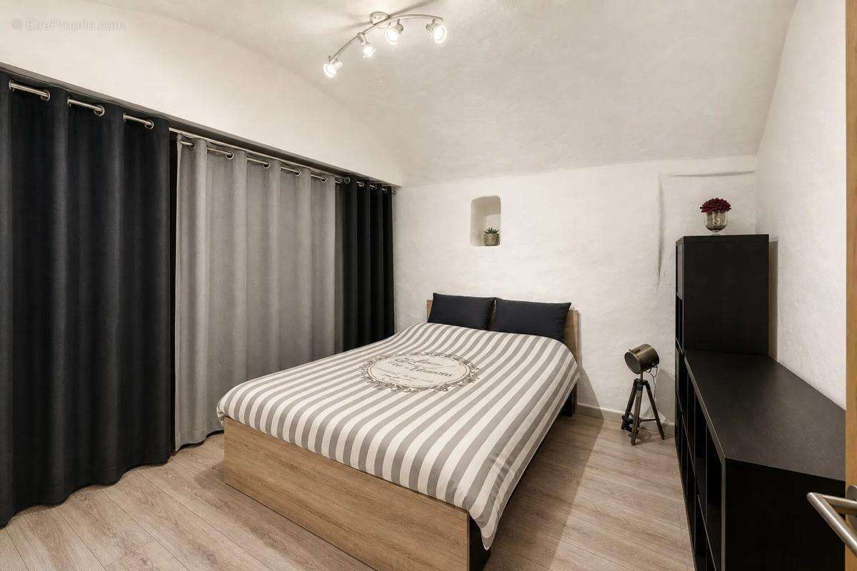 Maison rénovée 5 pièces 110 m² au calme, Peille - photo 10