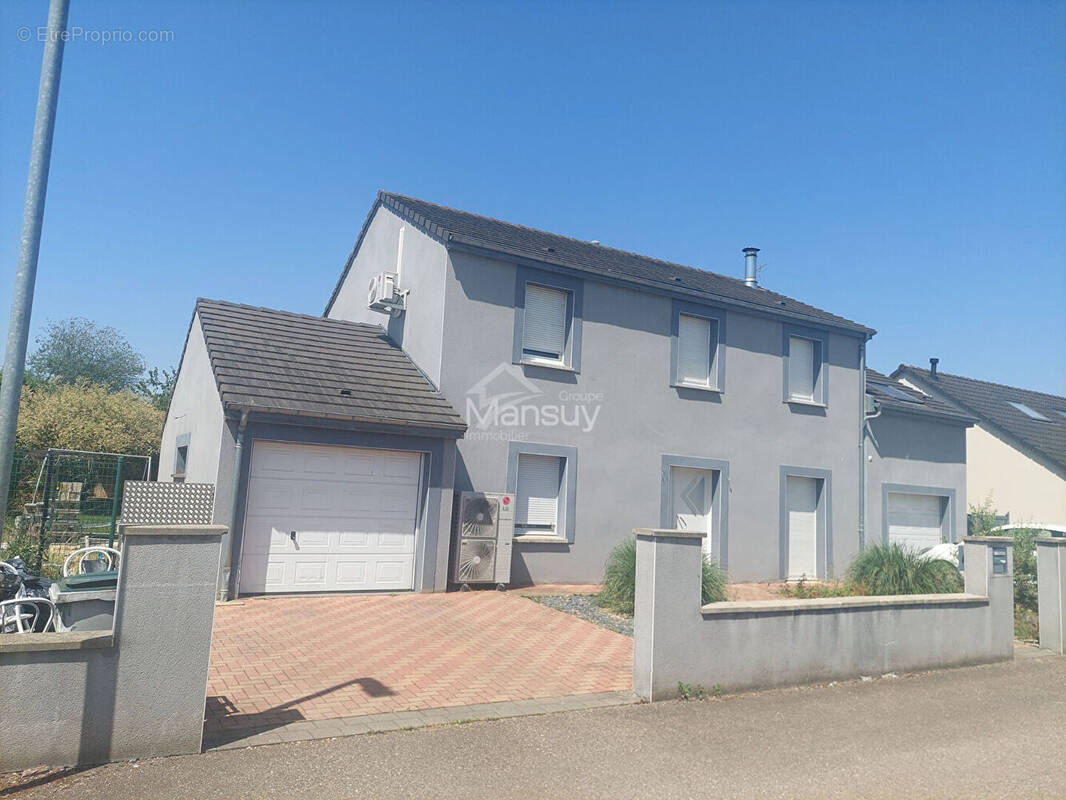 Maison à TRIEUX