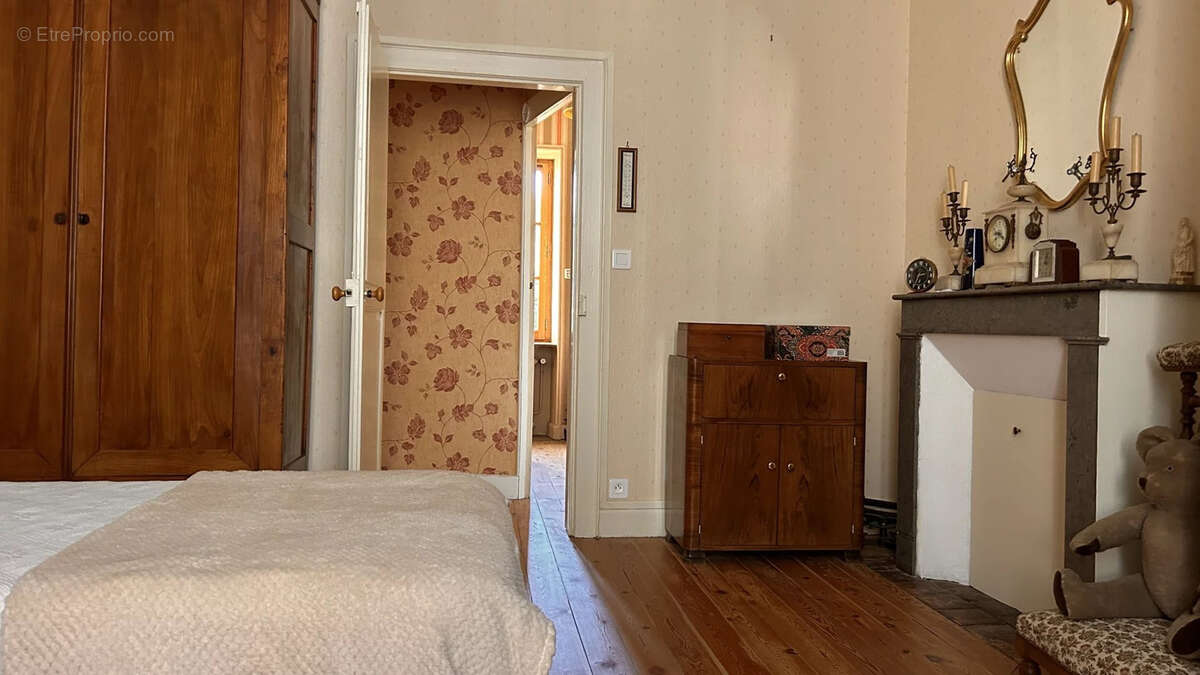 Maison à ARGENTON-SUR-CREUSE