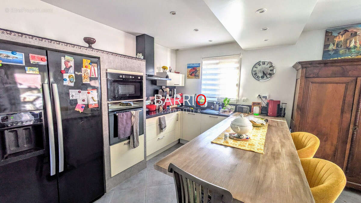 Maison à VILLELONGUE-DELS-MONTS