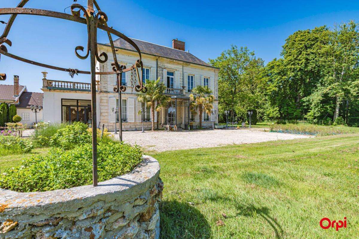 Maison à VAL-DE-VESLE