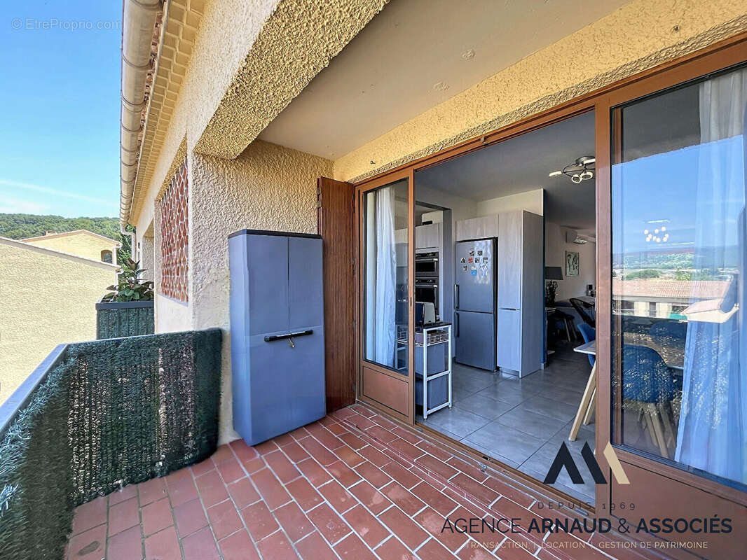 Appartement à SAINT-CYR-SUR-MER