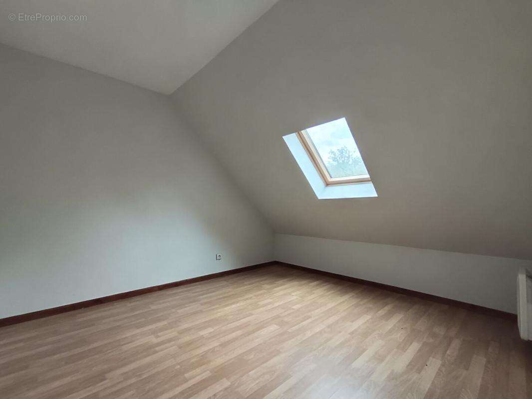 Maison Lamorlaye 5 pièce(s) 101 m2 - photo 8