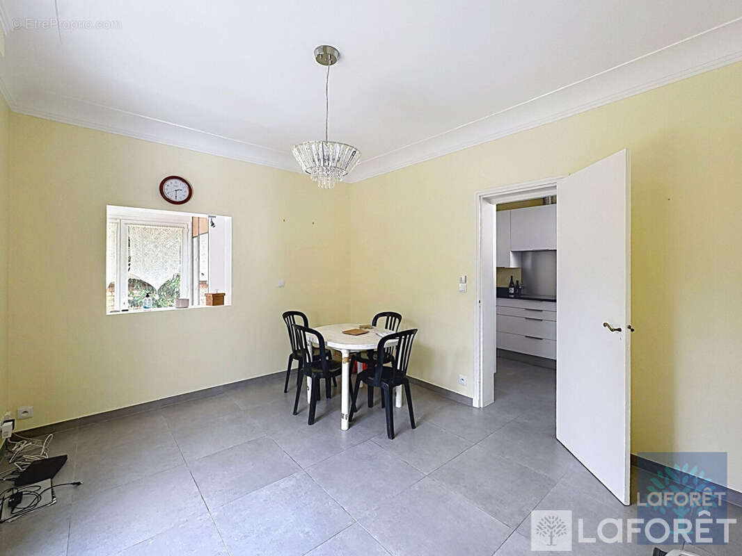 Maison à SAINT-MAUR-DES-FOSSES