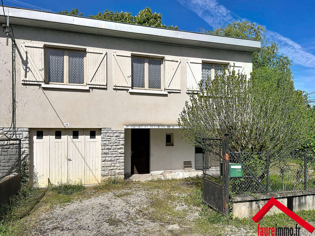 Maison à MANSAC
