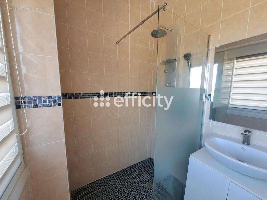 Maison 150 m² à Saint-Herblain  - photo 8