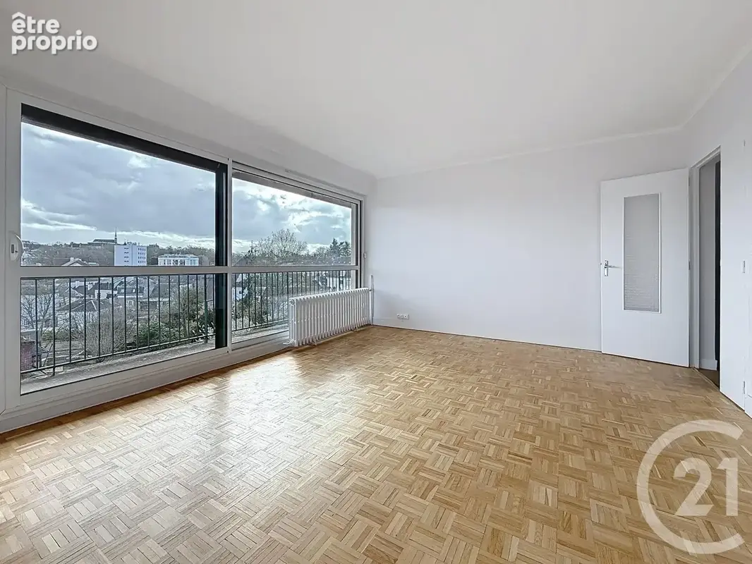 Appartement 4 pièces 85 m² à vendre à Chartres (28000) - photo 2
