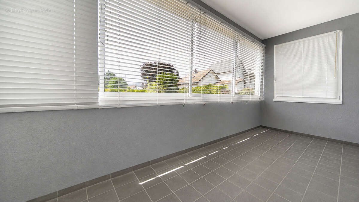 Appartement plain pied + veranda + parking souterrain - photo 9