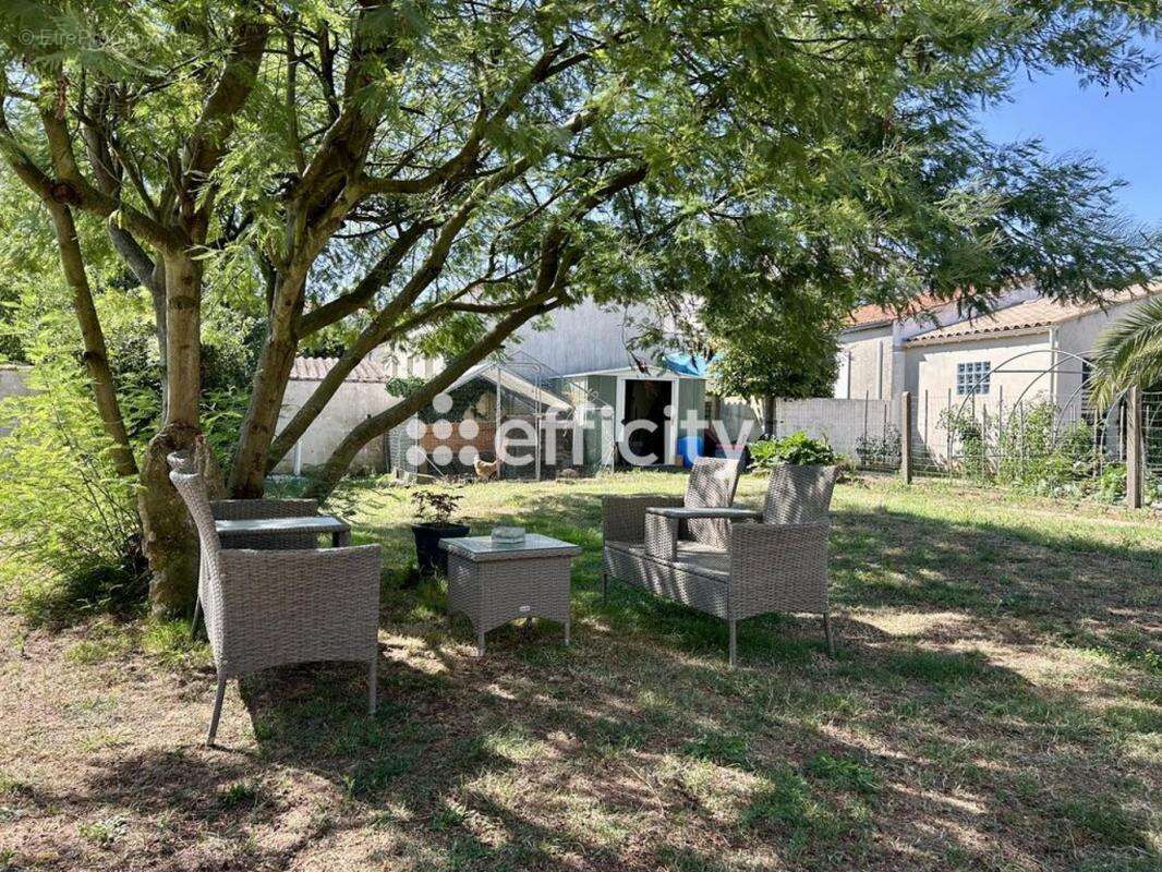 Maison à TONNAY-CHARENTE