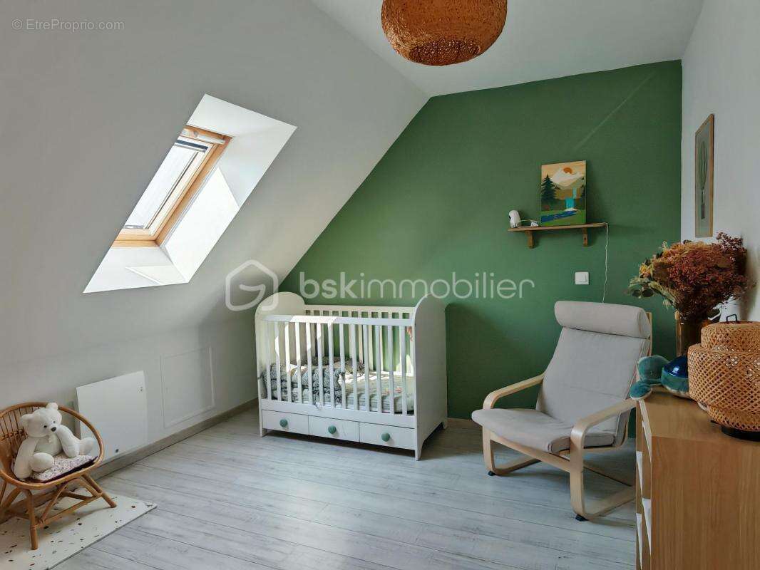 Maison familiale de 2012 – Lumineuse, soignée et prête à vivre - photo 13