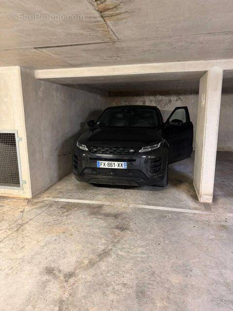 Parking à LE CANNET