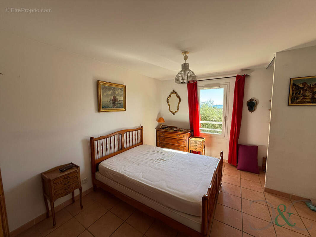 Appartement à BORMES-LES-MIMOSAS