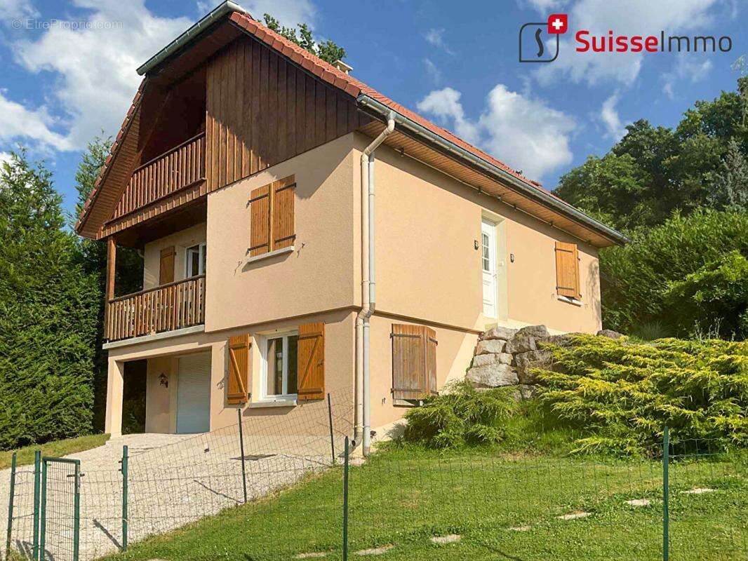 Maison à MONTBOUTON