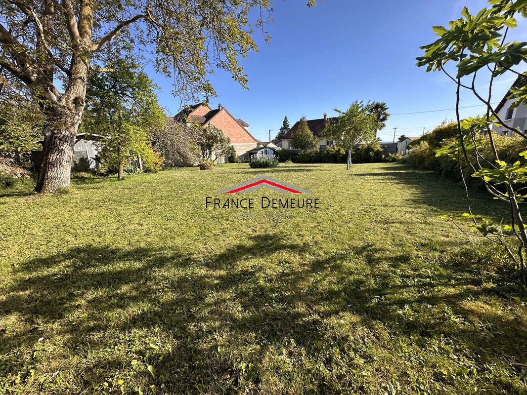 Terrain à CORMEILLES-EN-PARISIS