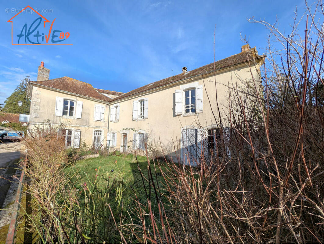 Maison à ESCAMPS