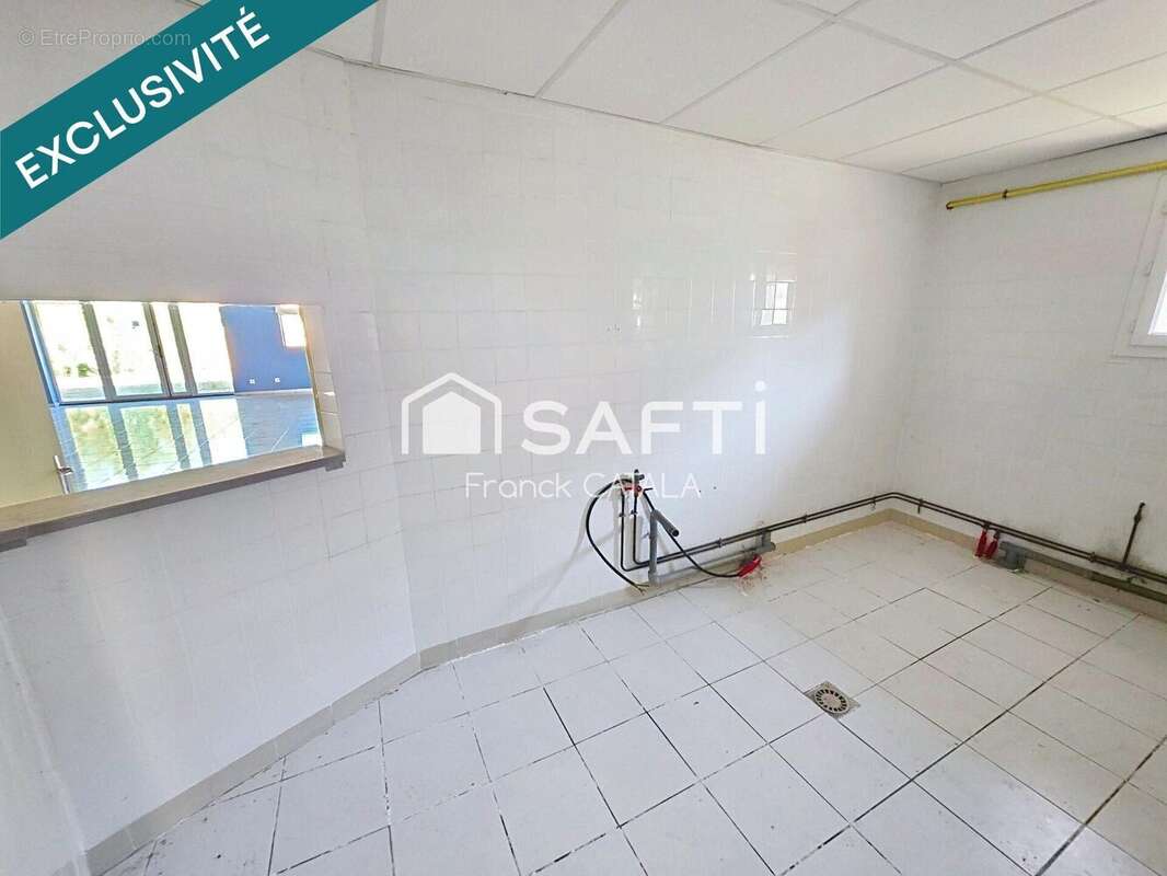 Photo 8 - Commerce à ESCALQUENS