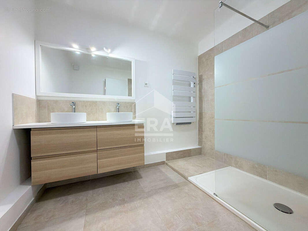 Appartement à PERTUIS