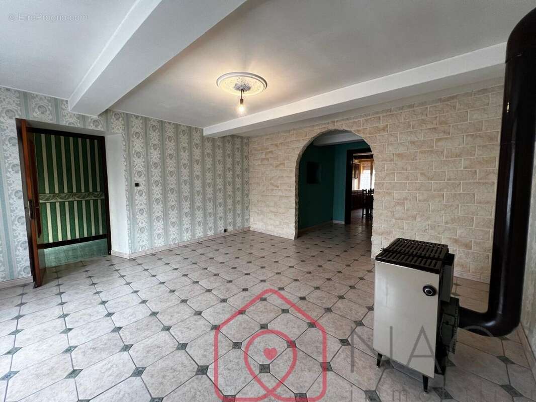 Maison à LES MAZURES