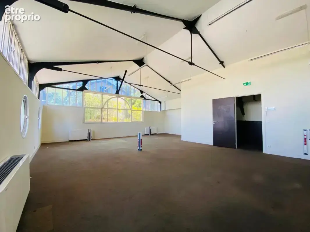 Bureaux à vendre à Meudon, découvrez ces bureaux en triplex inspirant de 327 m², situé dans une ancienne usine de caractère du d - photo 7