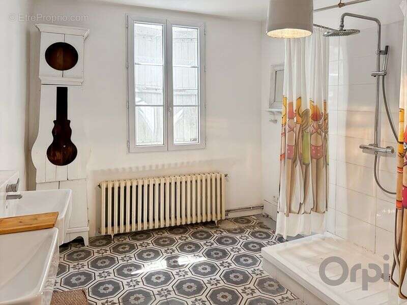 Centre historique de LECTOURE, maison de ville habitable avec petit extérieur à aménager - photo 8