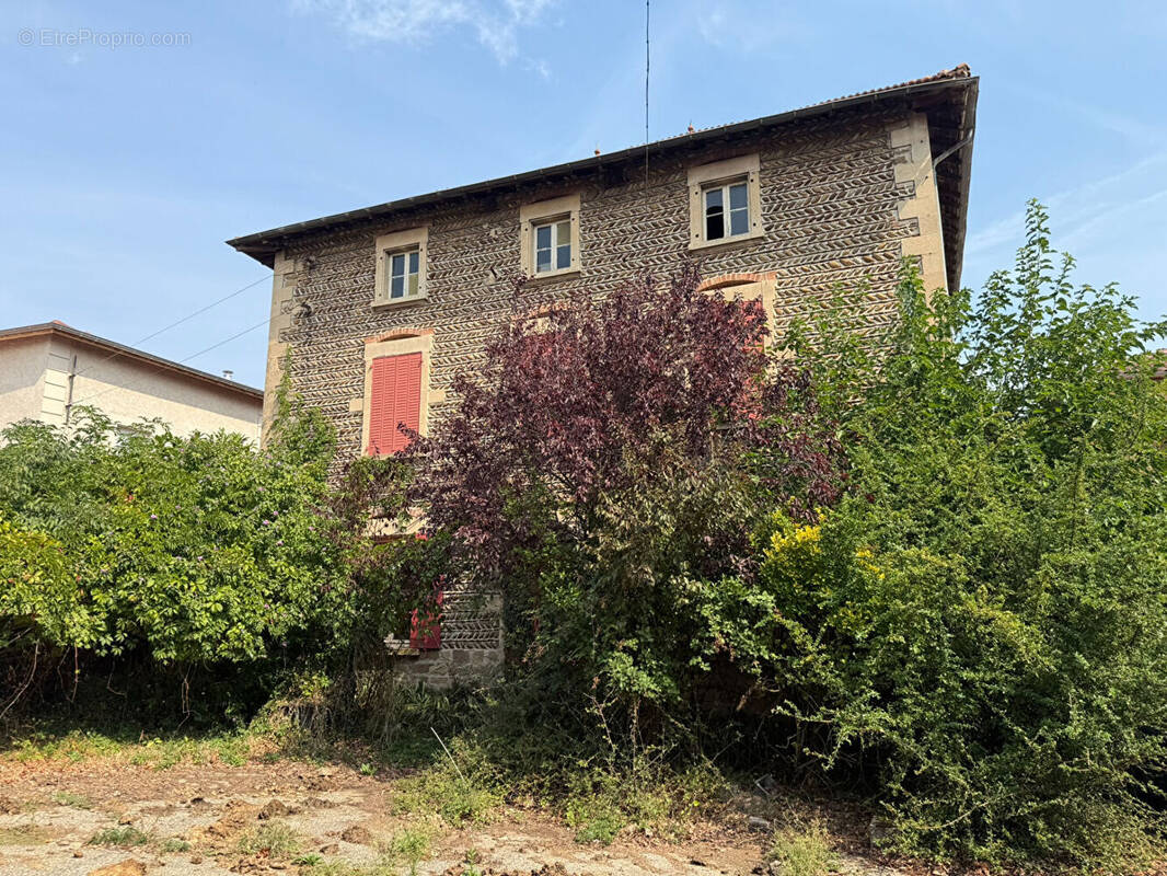 Maison à AGNIN