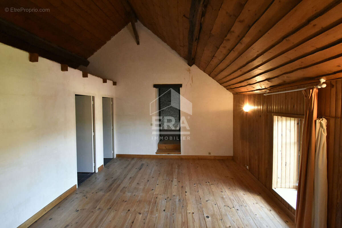 Maison à NEAUPHLE-LE-VIEUX