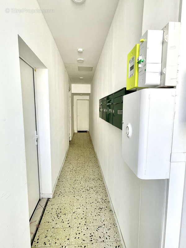 Immeuble comprenant 4 logements rénovés - photo 2