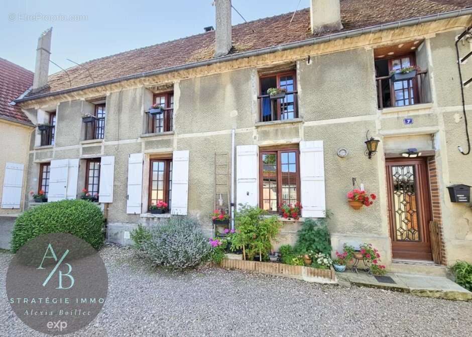 Appartement à SERIFONTAINE