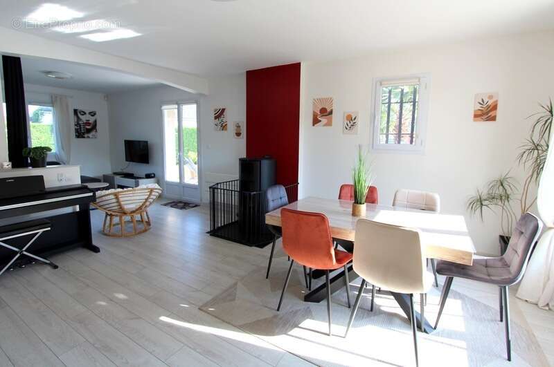 Maison à vendre 6 pièces LONS (64) - photo 2