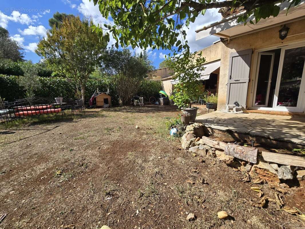 Maison à PEYMEINADE