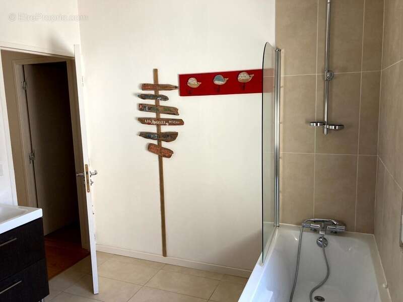 Maison 5 pièces à vendre avec STUDIO indépendant - En pleine nature (hors lotissement) VACQUIERES (34) - - photo 13