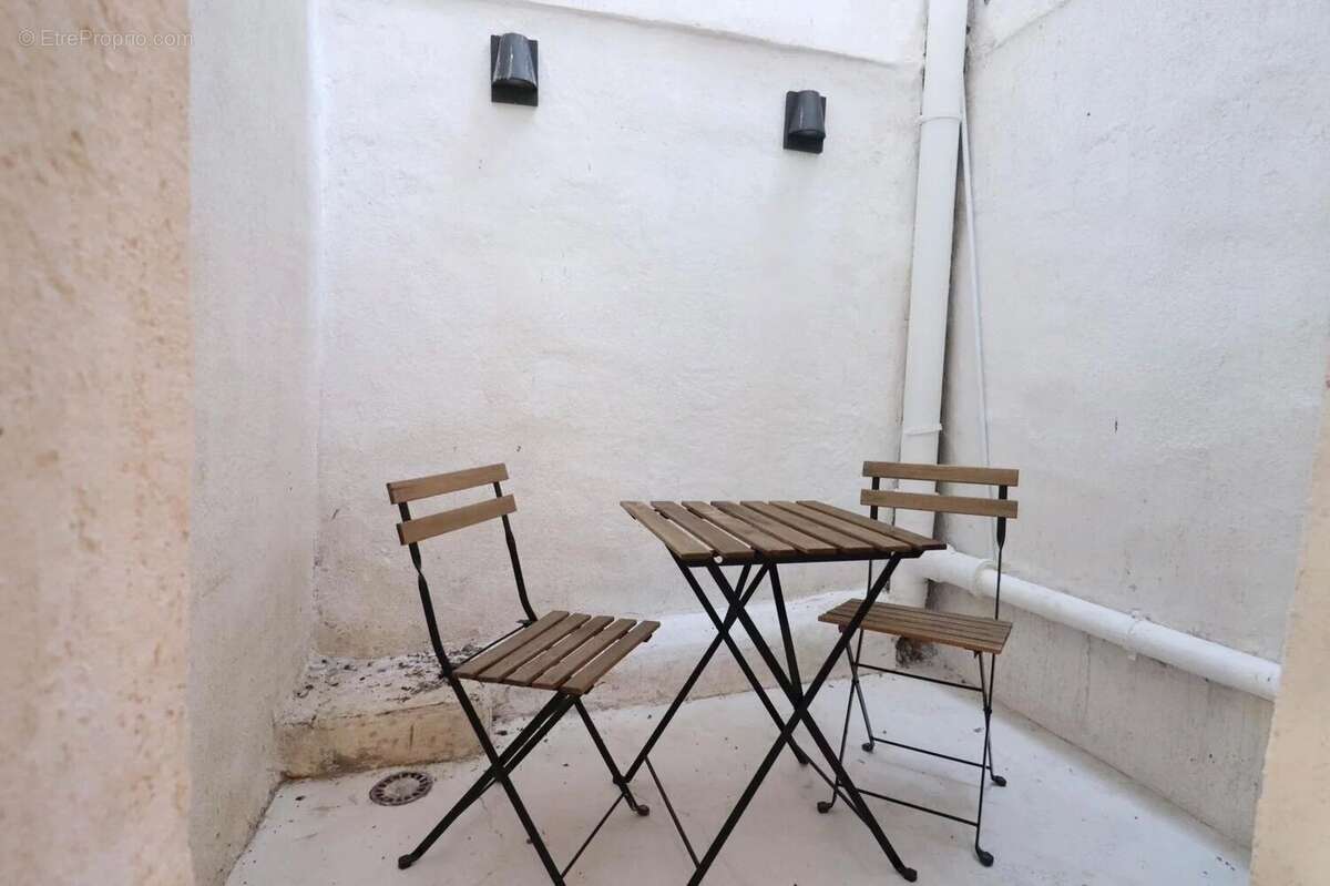 Appartement à MARSEILLE-4E