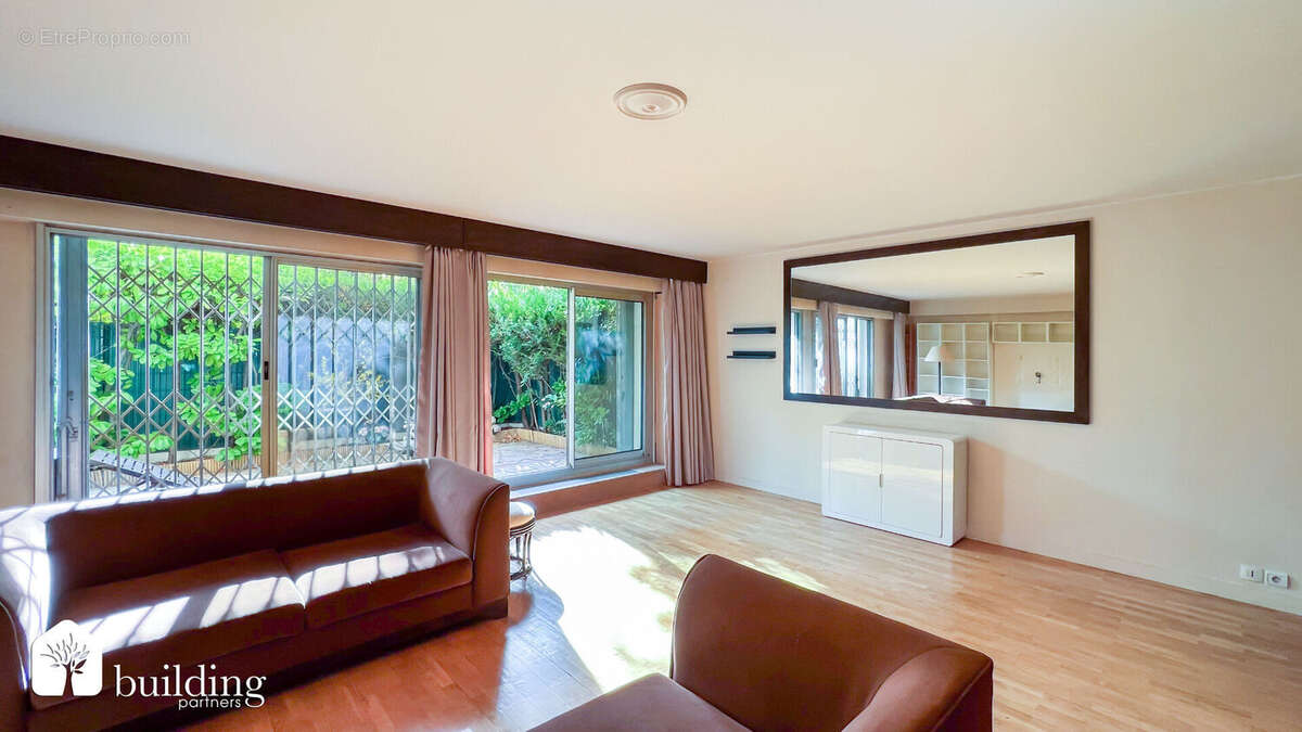 Appartement à LEVALLOIS-PERRET