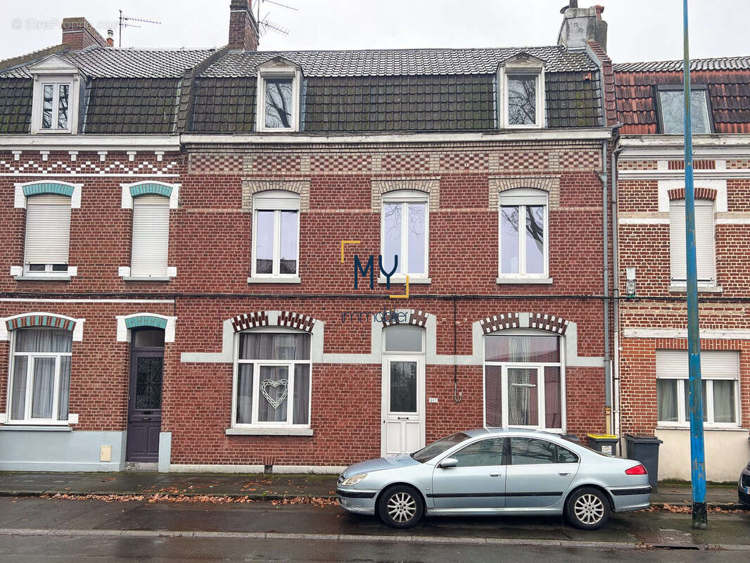 FACADE - Maison à vendre - 7 pièces - 195 m² - Armentières