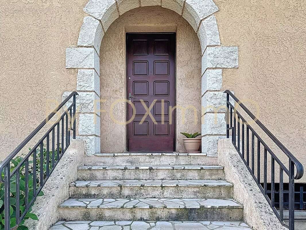 Antibes centre, au calme, maison 4 chambres , jardin, grand garage , parking privatif, expo sud - photo 7