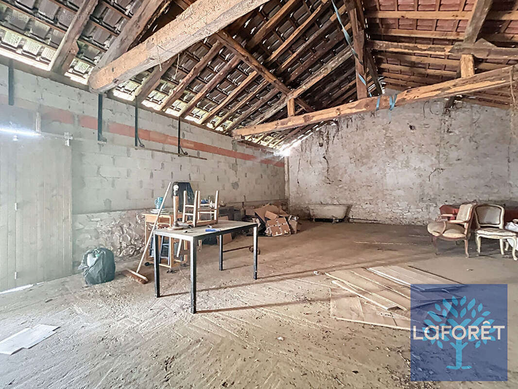 Ferme landaise de 94 m² à rénover sur Saubusse - photo 5