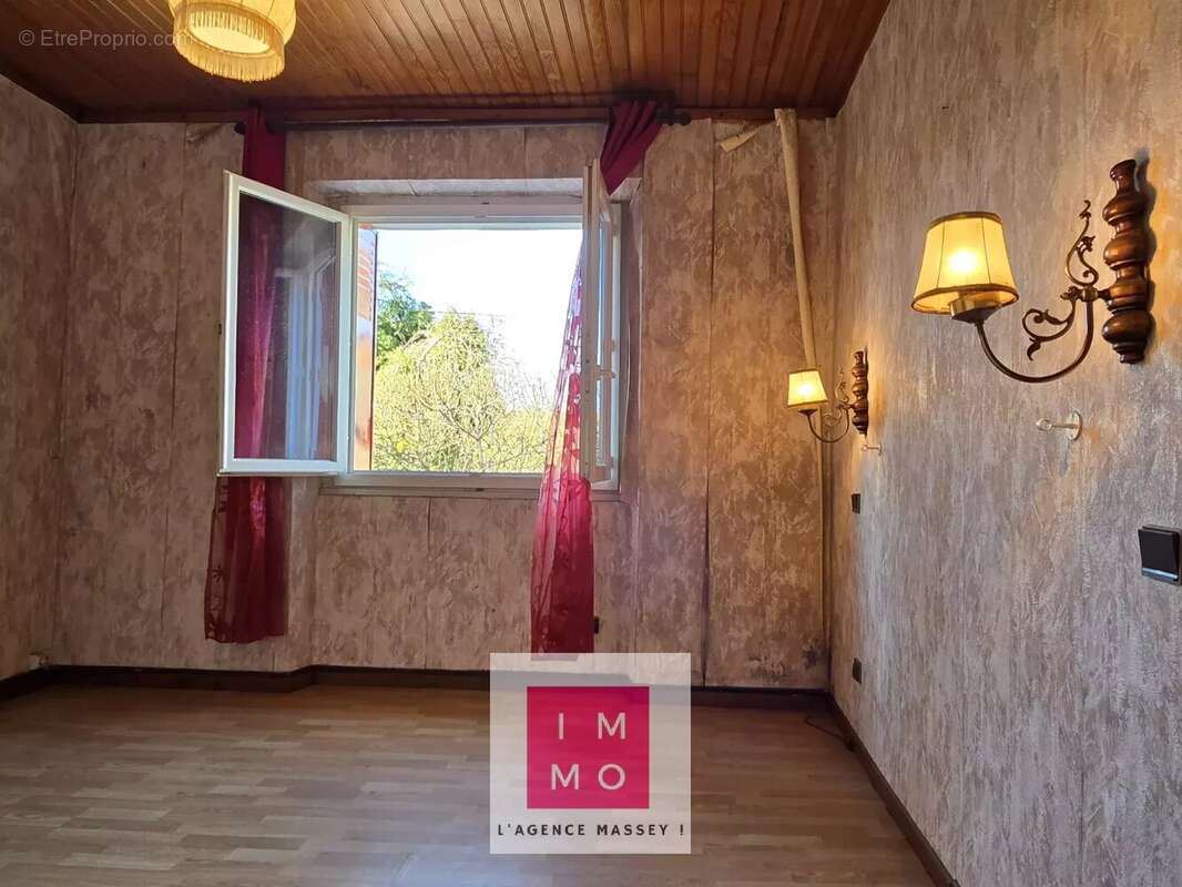 Appartement à VIC-EN-BIGORRE