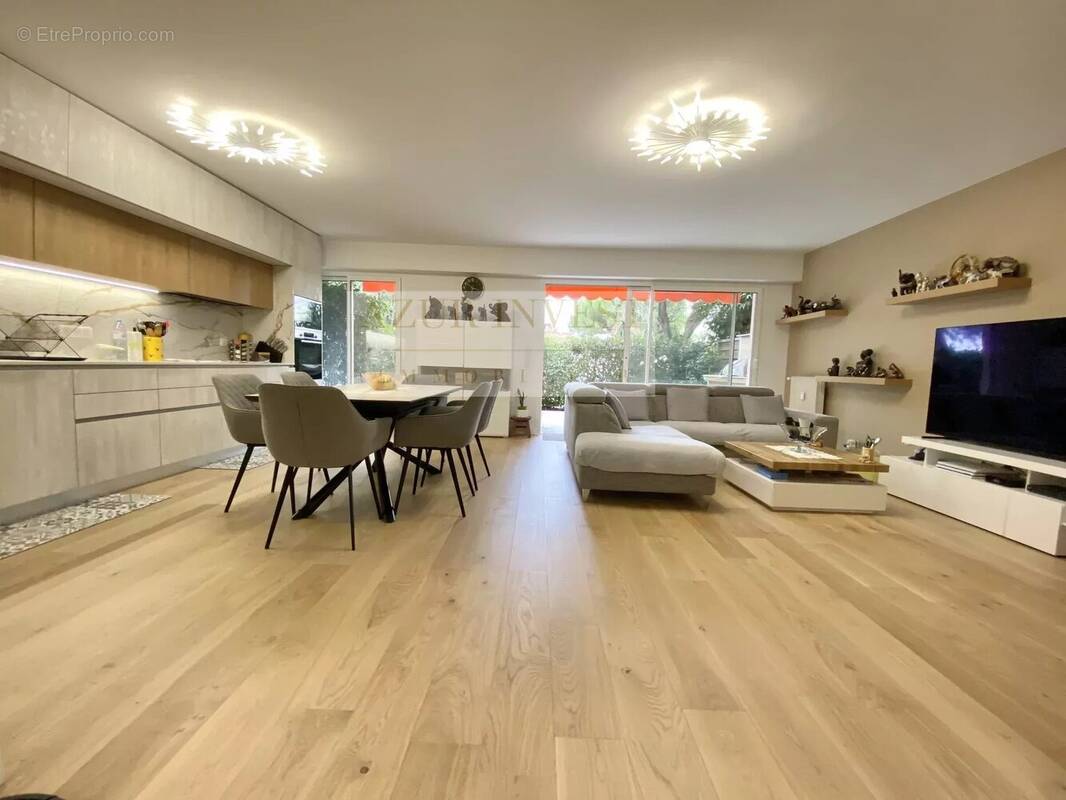 Appartement à ROQUEBRUNE-CAP-MARTIN