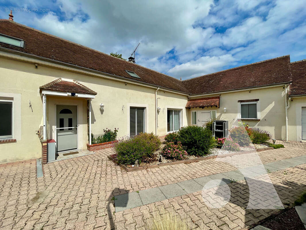 Maison à CLEREY