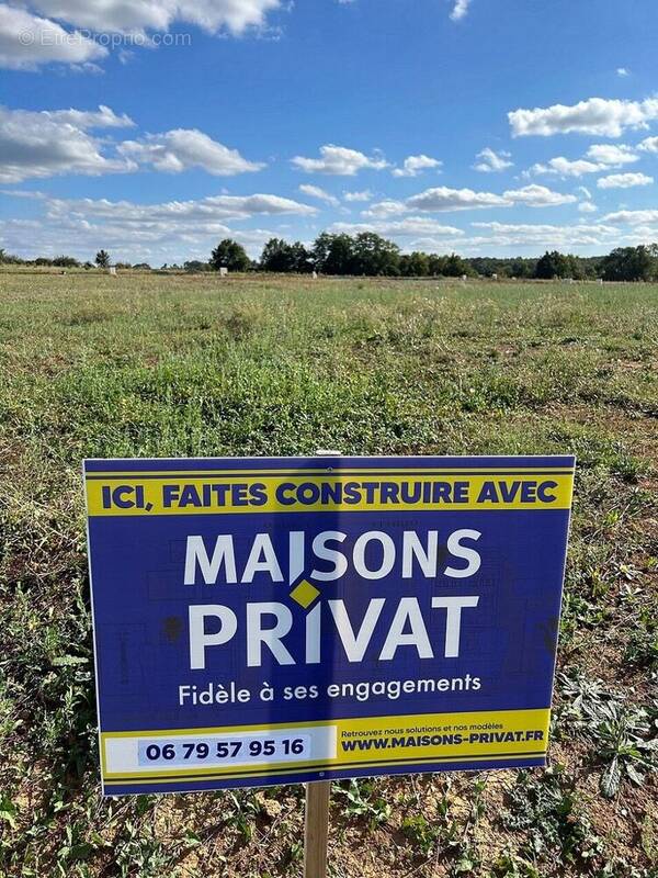 Terrain à SAINTE-HERMINE