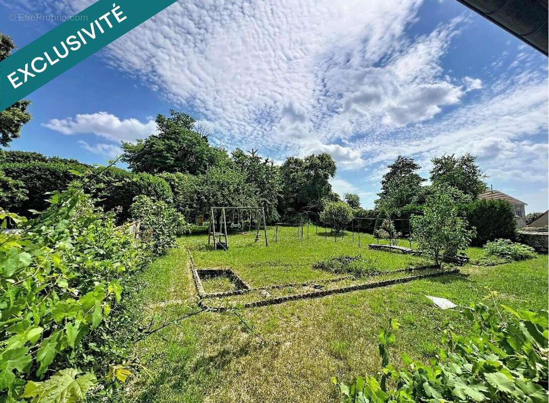 Maison 271 m² à Beaujeu-Saint-Vallier-Pierrejux-Et-Quitteur  - photo 2
