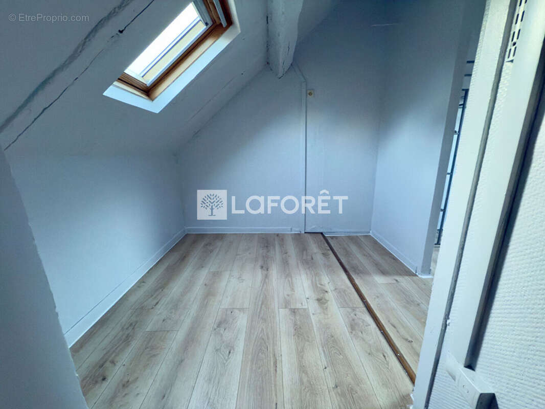 Appartement à CORBEIL-ESSONNES